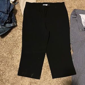 Black Capri dress pants, fake pockets and no zipper